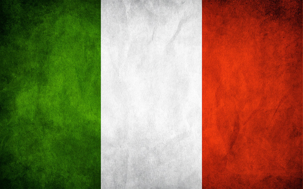 UC Italian American Foundation - Italy Flag